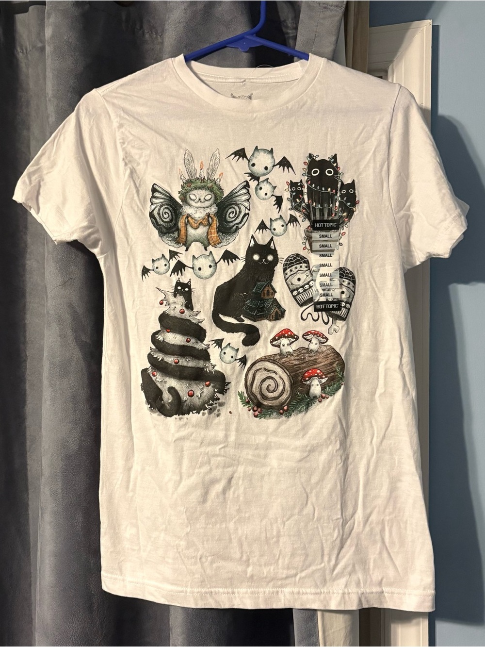 Spooky Christmas T-Shirt⭐️